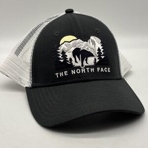 THE NORTH FACE Unisex Mudder Snapback Black Trucker Hat Bear Graphic NWOT